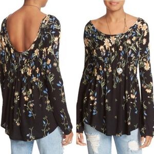 FREE PEOPLE Dahila Black Floral Printed Gathered Long Sleeve Peasant Top Size XS